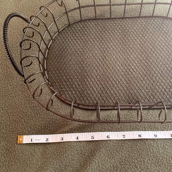 Bronze, distressed wire tray. Approximately 17” x 11 1/2” x 2 1/2” - Picture 2 of 9